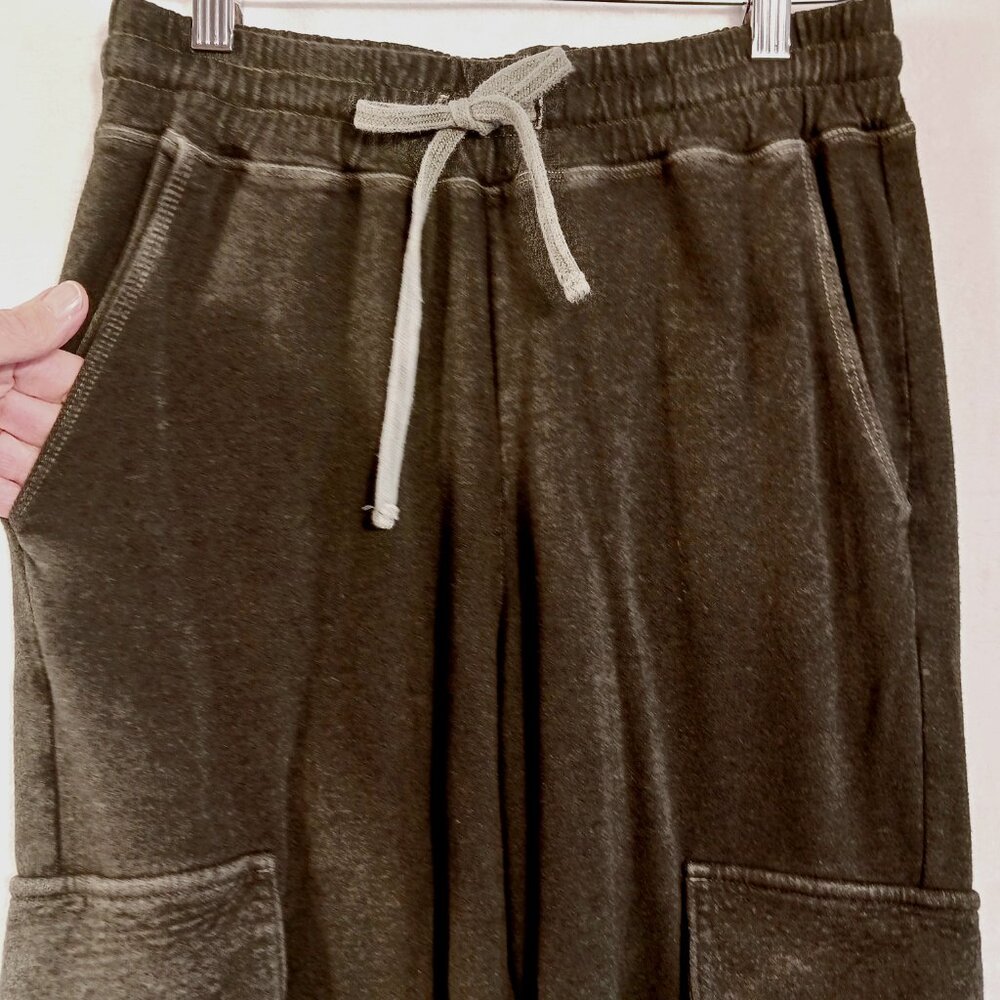 SUNDRY for EVEREVE, Cargo Joggers, Sweatpants, Size Small, Evergreen, High Rise - Picture 6 of 15